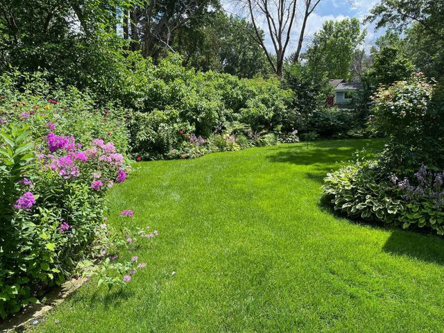 2888 Bartelmy Lane, Maplewood, MN 55109