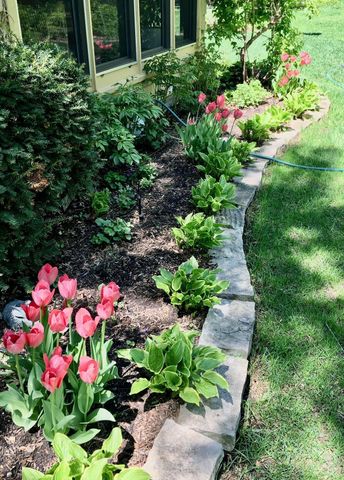 2888 Bartelmy Lane, Maplewood, MN 55109