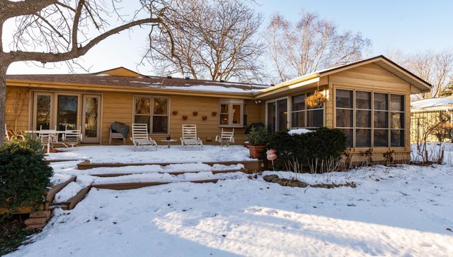 2888 Bartelmy Lane, Maplewood, MN 55109