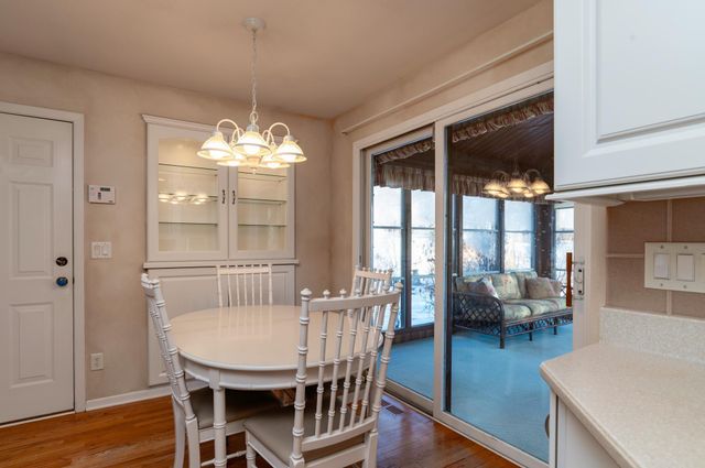 2888 Bartelmy Lane, Maplewood, MN 55109