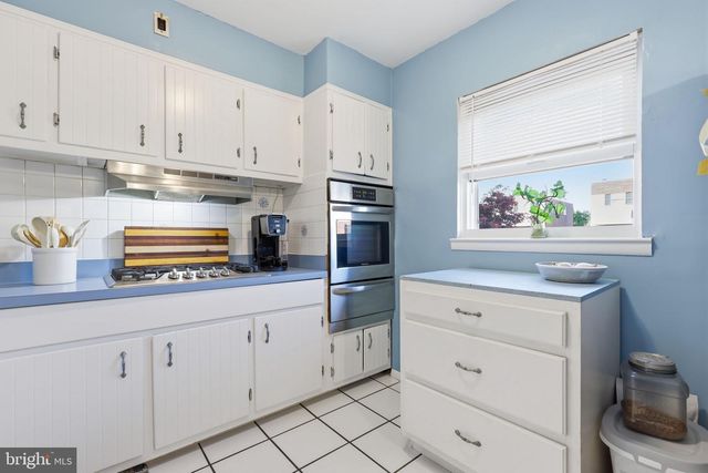 2754 CLAYTON ST, Philadelphia, PA 19152