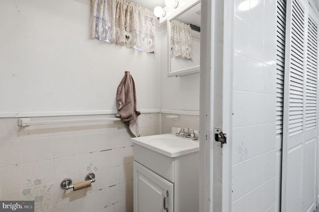 2754 CLAYTON ST, Philadelphia, PA 19152