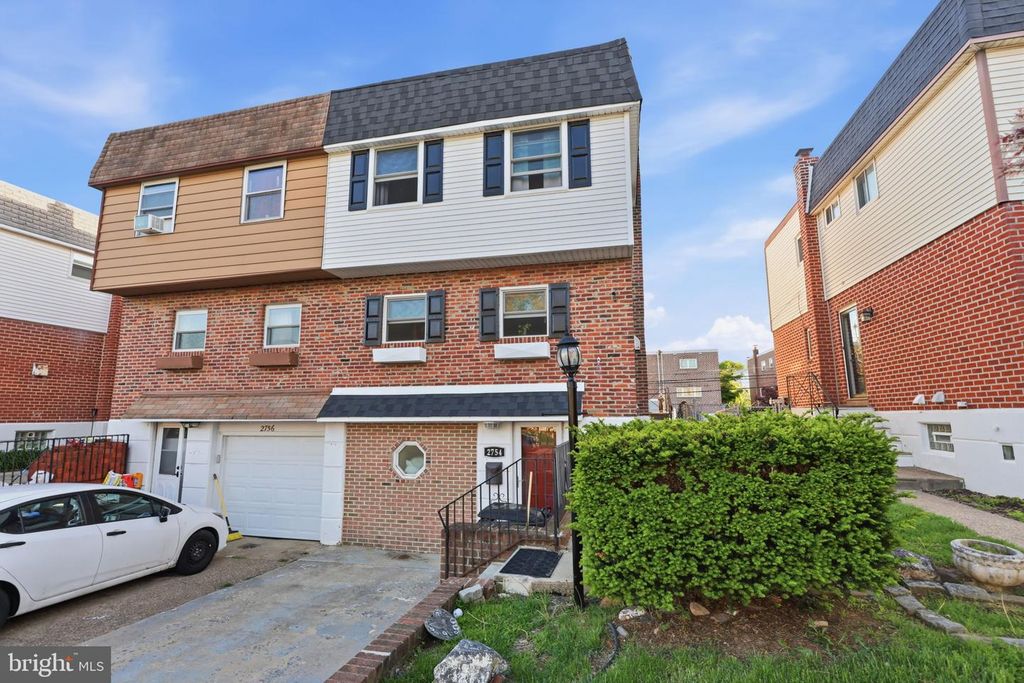 2754 CLAYTON ST, Philadelphia, PA 19152
