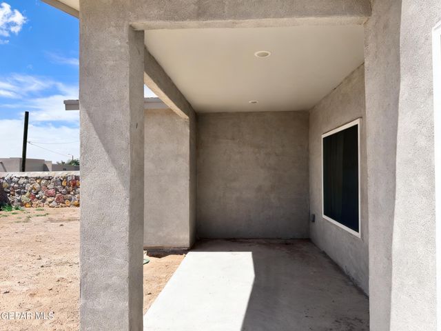 12016 Iron Hollow Street, Socorro, TX 79927