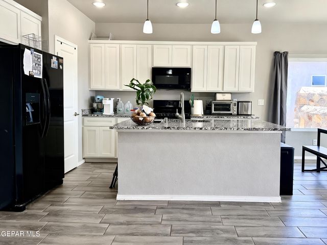 12016 Iron Hollow Street, Socorro, TX 79927