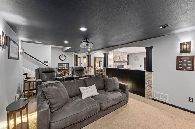 4570 Neal Avenue N, Stillwater, MN 55082