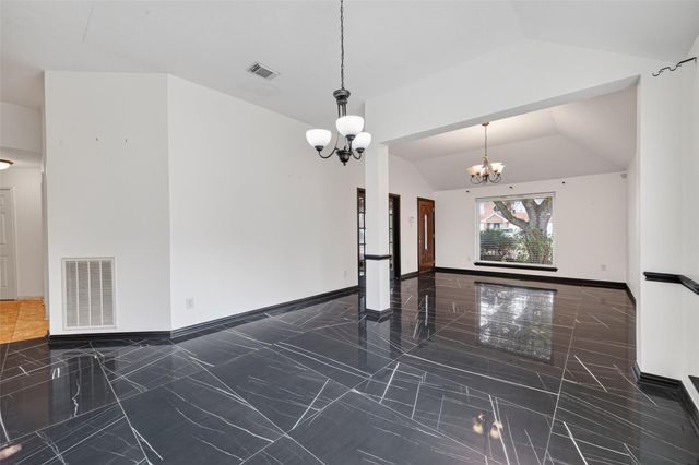 2214 Ruffian Lane, Stafford, TX 77477