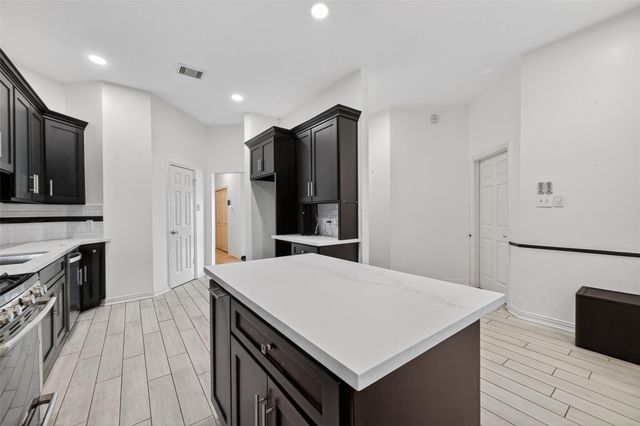 2214 Ruffian Lane, Stafford, TX 77477