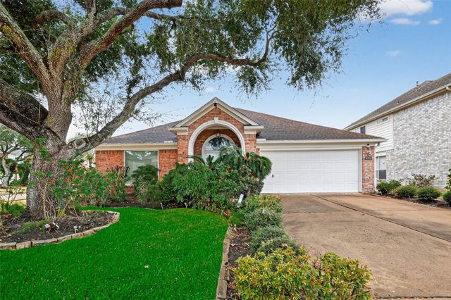 2214 Ruffian Lane, Stafford, TX 77477