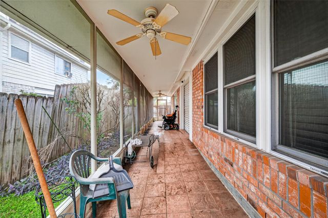 2214 Ruffian Lane, Stafford, TX 77477