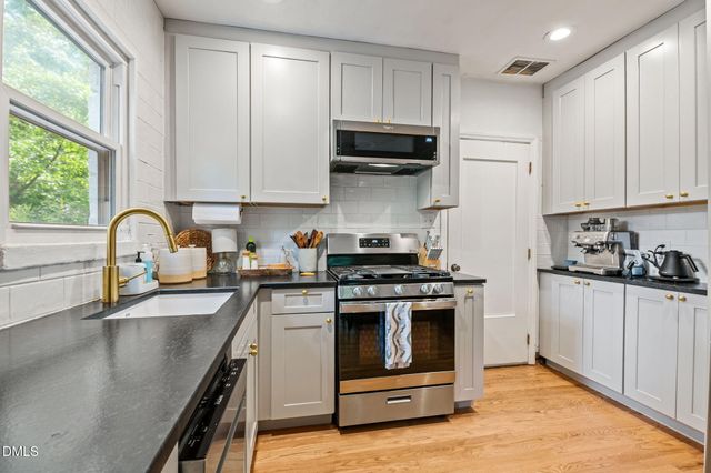 115 W Vernon Avenue, Wake Forest, NC 27587