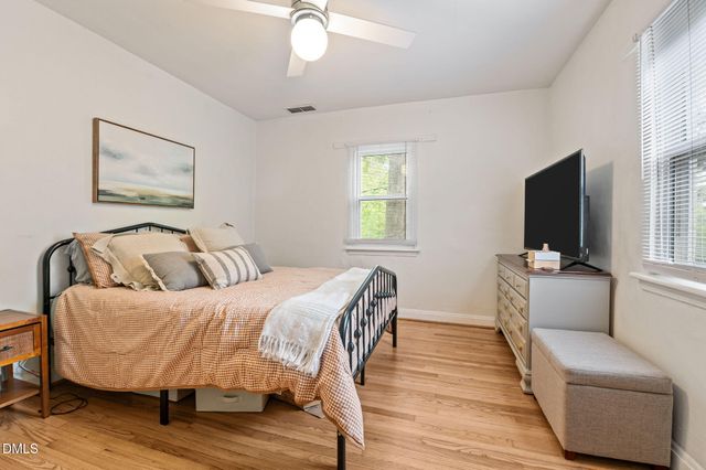 115 W Vernon Avenue, Wake Forest, NC 27587