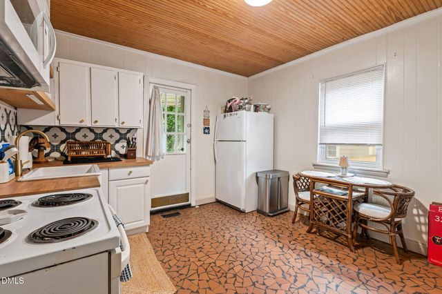 115 W Vernon Avenue, Wake Forest, NC 27587