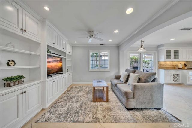 20 Coldbrook, Irvine, CA 92604