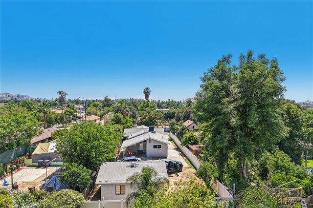2743 12th Street, Riverside, CA 92507