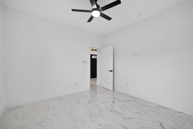 120 E Woodell Drive, Glenn Heights, TX 75154