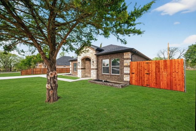 120 E Woodell Drive, Glenn Heights, TX 75154