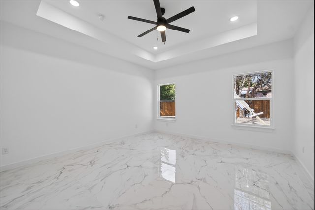 120 E Woodell Drive, Glenn Heights, TX 75154