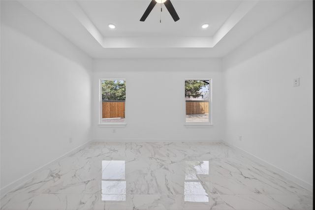 120 E Woodell Drive, Glenn Heights, TX 75154