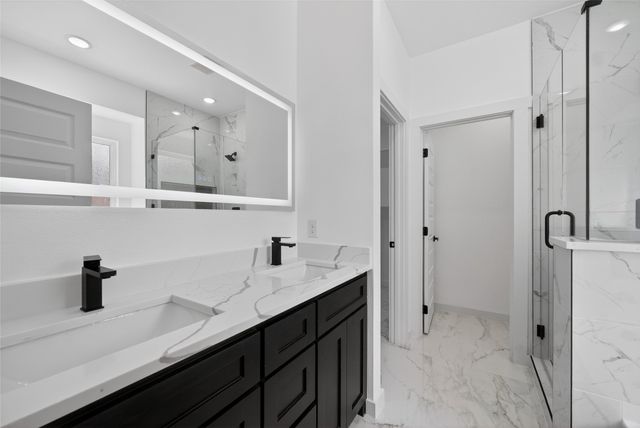 120 E Woodell Drive, Glenn Heights, TX 75154