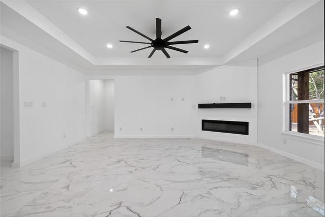 120 E Woodell Drive, Glenn Heights, TX 75154