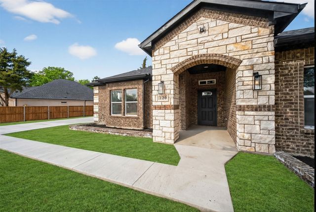 120 E Woodell Drive, Glenn Heights, TX 75154