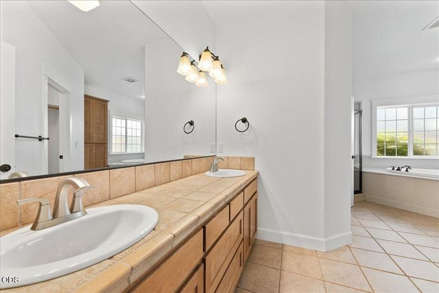 13 Portabello Way, Eagle Point, OR 97524