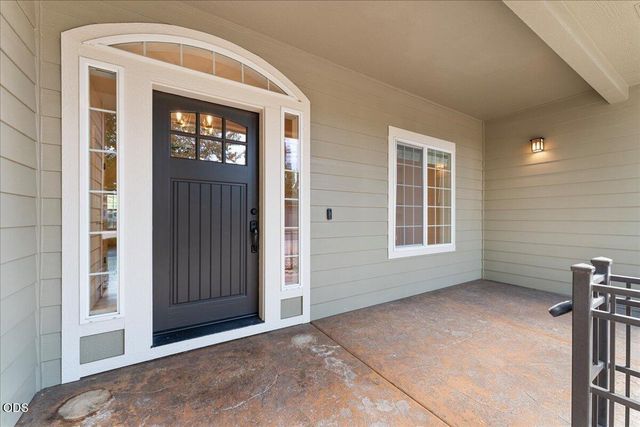13 Portabello Way, Eagle Point, OR 97524