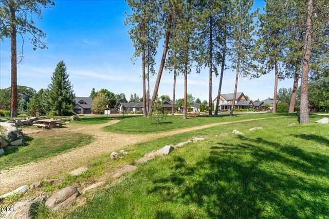 13 Portabello Way, Eagle Point, OR 97524