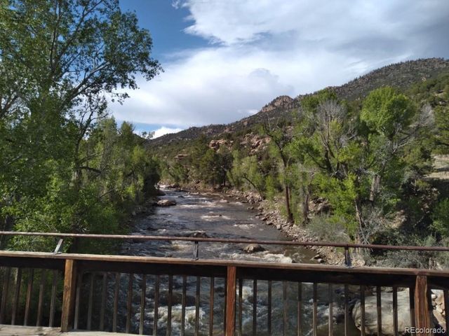 112 River Run Dr, Buena Vista, CO 81211