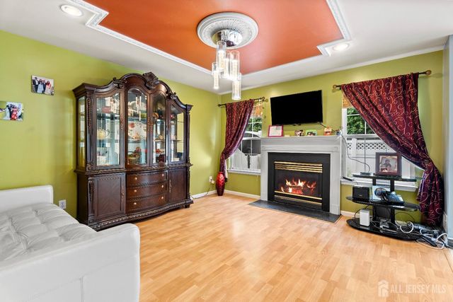 52 Windsong Circle, East Brunswick, NJ 08816