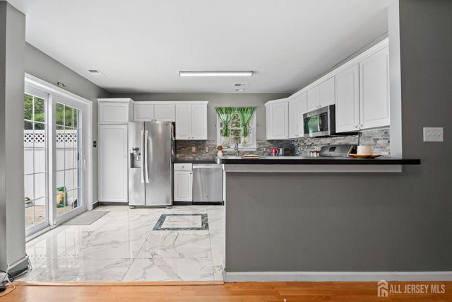 52 Windsong Circle, East Brunswick, NJ 08816