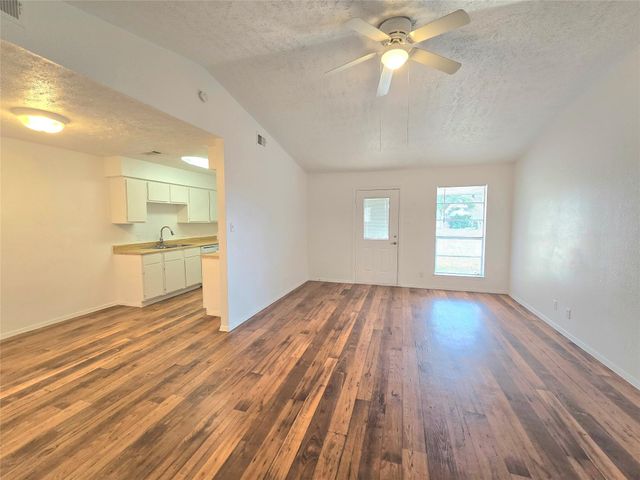 15208 Spring Hill LN A, Pflugerville, TX 78660