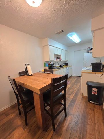 15208 Spring Hill LN A, Pflugerville, TX 78660
