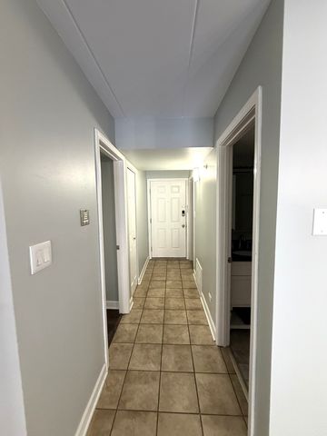 4530 W 93rd Street 1D, Oak Lawn, IL 60453