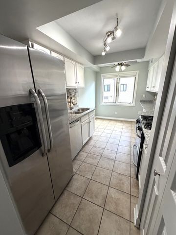 4530 W 93rd Street 1D, Oak Lawn, IL 60453