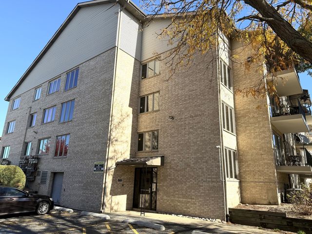 4530 W 93rd Street 1D, Oak Lawn, IL 60453