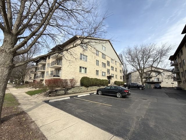 4530 W 93rd Street 1D, Oak Lawn, IL 60453