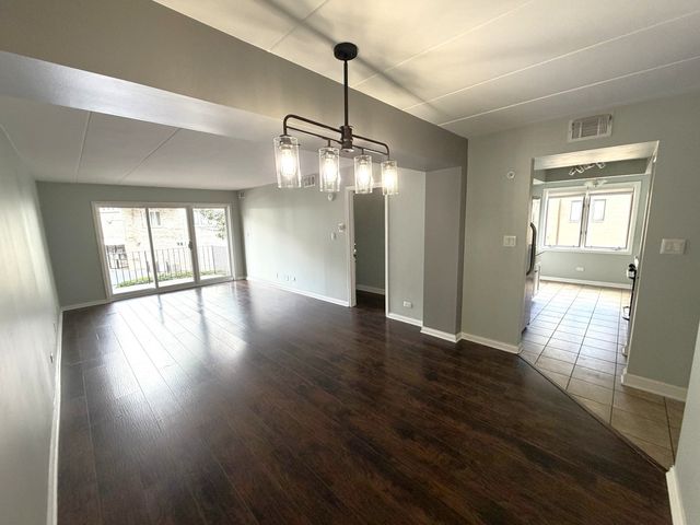 4530 W 93rd Street 1D, Oak Lawn, IL 60453