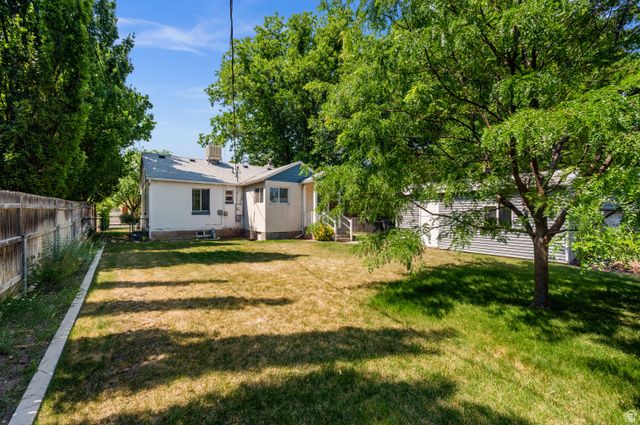 1181 E LORRAINE DR, Millcreek, UT 84106