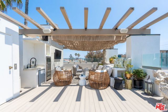 15 Reef Street, Marina Del Rey, CA 90292