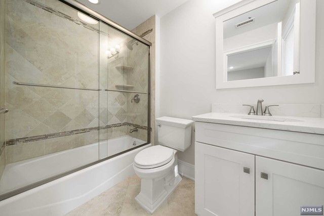 49 Robinhood Avenue, Closter, NJ 07624