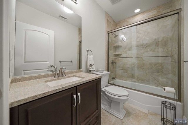 49 Robinhood Avenue, Closter, NJ 07624