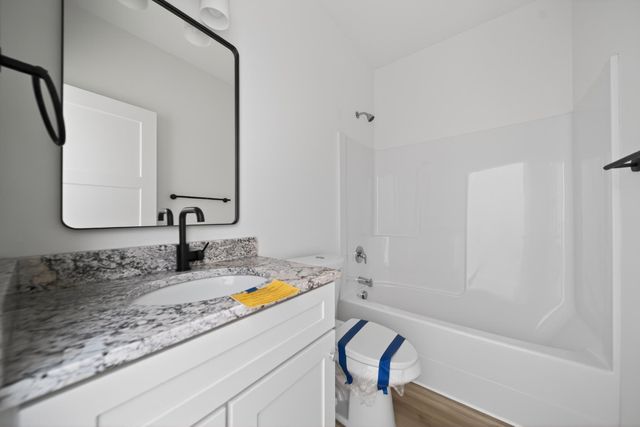 2015 W NORA St, Spokane Valley, WA 99205