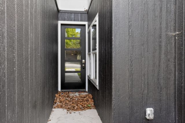 2015 W NORA St, Spokane Valley, WA 99205