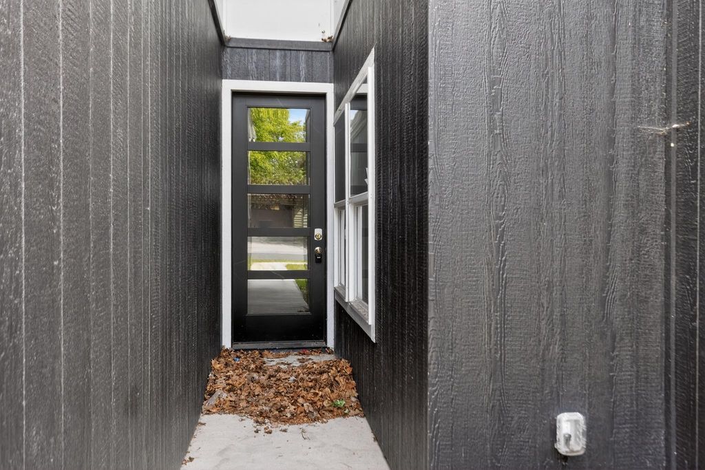 2015 W NORA St, Spokane, WA 99205 photo 5