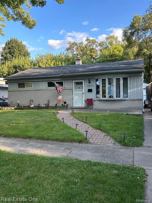 22931 Champaign Street, Taylor, MI 48180