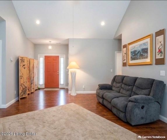 177 Terrace Dr, Mt Washington, KY 40047