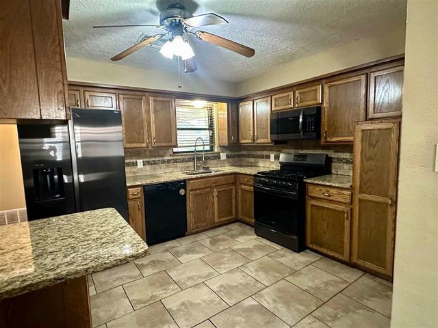 7015 NW Taylor, Lawton, OK 73505