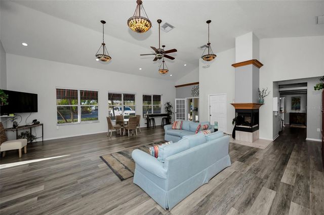 1200 COUNTRY CLUB DRIVE 5101, Largo, FL 33771